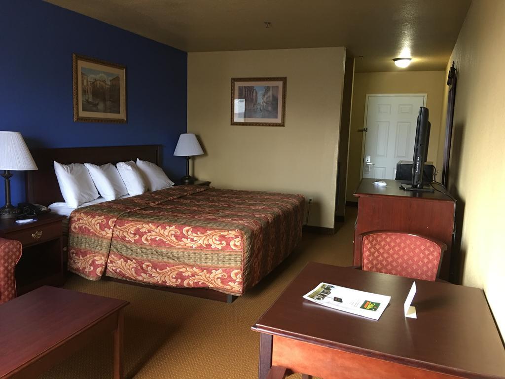 Hilltop Inn&Suites Greenbrier Exterior foto